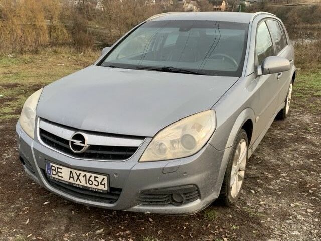 Серый Опель Сигнум, объемом двигателя 1.9 л и пробегом 363 тыс. км за 2601 $, фото 1 на Automoto.ua