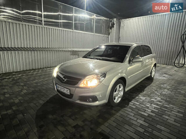 Серый Опель Сигнум, объемом двигателя 2.2 л и пробегом 251 тыс. км за 4700 $, фото 1 на Automoto.ua