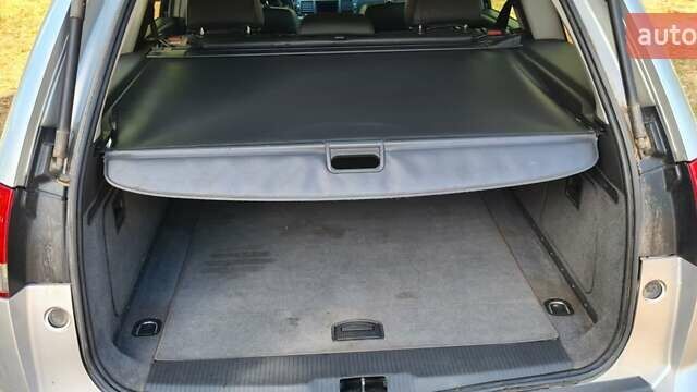 Серый Опель Сигнум, объемом двигателя 3 л и пробегом 327 тыс. км за 4700 $, фото 13 на Automoto.ua