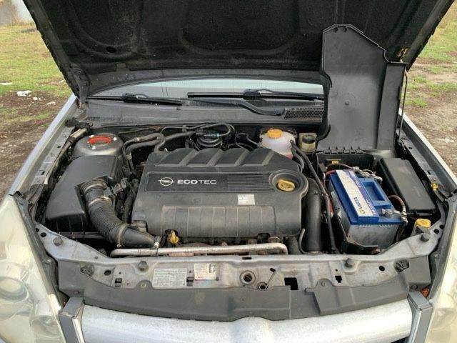 Серый Опель Сигнум, объемом двигателя 1.9 л и пробегом 363 тыс. км за 2601 $, фото 13 на Automoto.ua