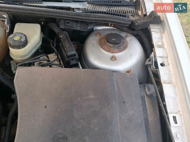 Сірий Опель Сігнум, об'ємом двигуна 2.2 л та пробігом 310 тис. км за 3000 $, фото 17 на Automoto.ua