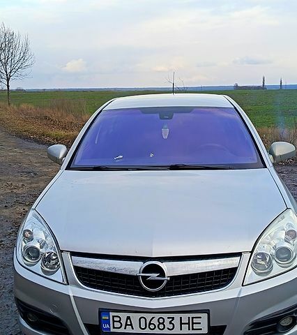 Сірий Опель Сігнум, об'ємом двигуна 3 л та пробігом 187 тис. км за 7500 $, фото 1 на Automoto.ua