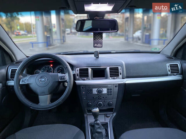 Опель Сигнум 2007 в Николаеве на Automoto.ua Серый Опель Сигнум, объемом двигателя 1.91 л и пробегом 299 тыс. км за 5599 $, фото 11 на Automoto.ua