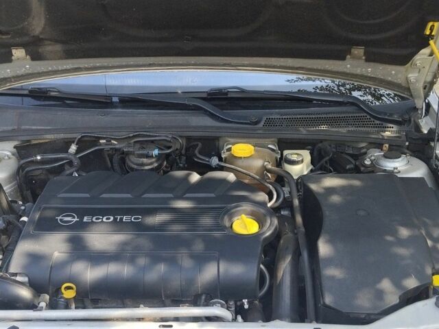 Серый Опель Сигнум, объемом двигателя 2 л и пробегом 300 тыс. км за 6500 $, фото 3 на Automoto.ua