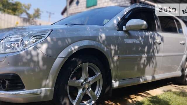 Серый Опель Сигнум, объемом двигателя 1.91 л и пробегом 300 тыс. км за 6250 $, фото 5 на Automoto.ua