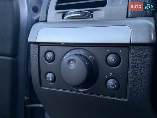 Опель Сигнум 2007 в Николаеве на Automoto.ua Серый Опель Сигнум, объемом двигателя 1.91 л и пробегом 299 тыс. км за 5599 $, фото 13 на Automoto.ua