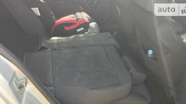 Серый Опель Сигнум, объемом двигателя 1.91 л и пробегом 300 тыс. км за 6250 $, фото 20 на Automoto.ua