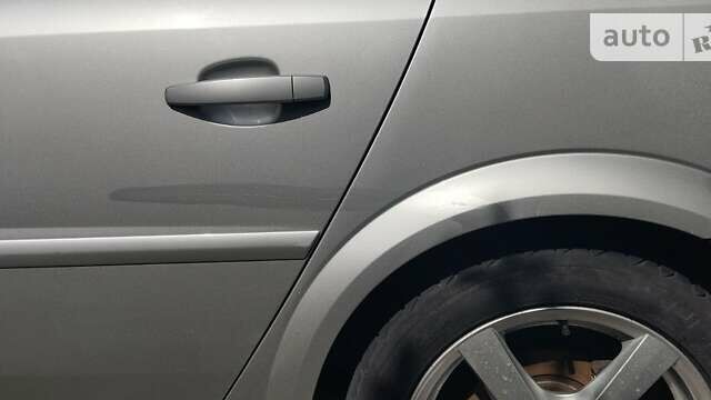 Серый Опель Сигнум, объемом двигателя 1.91 л и пробегом 300 тыс. км за 6250 $, фото 25 на Automoto.ua