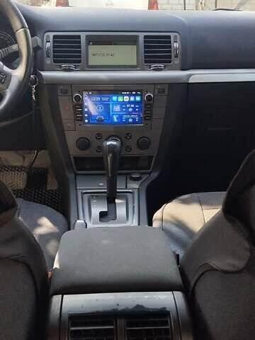 Серый Опель Сигнум, объемом двигателя 1.91 л и пробегом 300 тыс. км за 6250 $, фото 6 на Automoto.ua