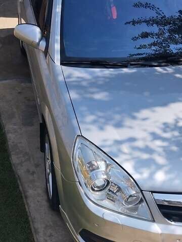 Серый Опель Сигнум, объемом двигателя 1.91 л и пробегом 300 тыс. км за 6250 $, фото 13 на Automoto.ua