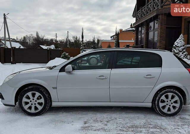 Серый Опель Сигнум, объемом двигателя 1.8 л и пробегом 312 тыс. км за 5100 $, фото 7 на Automoto.ua