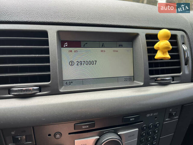 Серый Опель Сигнум, объемом двигателя 1.91 л и пробегом 344 тыс. км за 5200 $, фото 35 на Automoto.ua