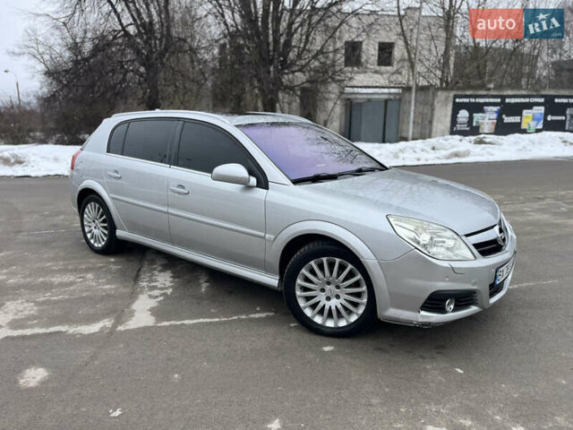 Серый Опель Сигнум, объемом двигателя 1.91 л и пробегом 344 тыс. км за 5200 $, фото 6 на Automoto.ua