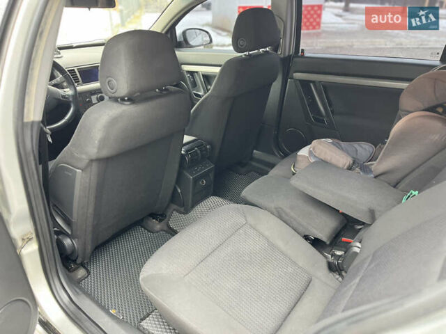 Серый Опель Сигнум, объемом двигателя 1.91 л и пробегом 344 тыс. км за 5200 $, фото 14 на Automoto.ua