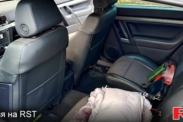 Сірий Опель Сігнум, об'ємом двигуна 3 л та пробігом 187 тис. км за 7500 $, фото 4 на Automoto.ua
