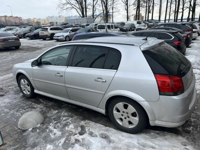 Серый Опель Сигнум, объемом двигателя 1.9 л и пробегом 395 тыс. км за 5000 $, фото 1 на Automoto.ua