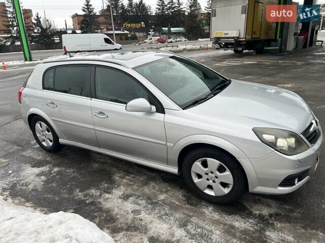 Серый Опель Сигнум, объемом двигателя 1.91 л и пробегом 395 тыс. км за 5000 $, фото 5 на Automoto.ua