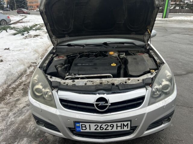 Серый Опель Сигнум, объемом двигателя 1.9 л и пробегом 395 тыс. км за 5000 $, фото 12 на Automoto.ua