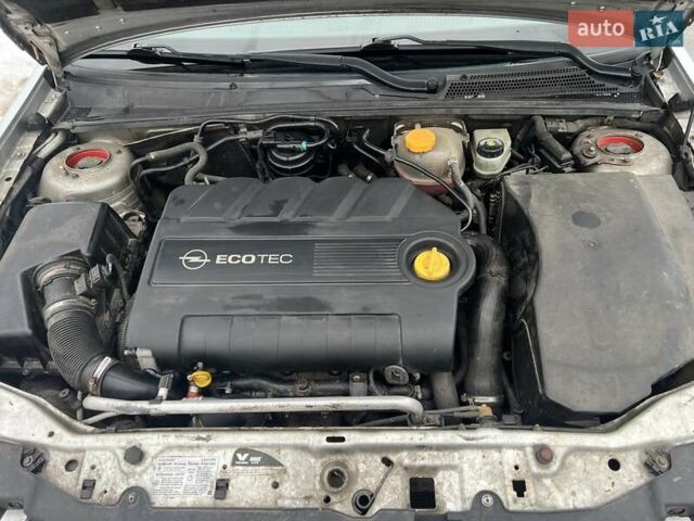 Серый Опель Сигнум, объемом двигателя 1.91 л и пробегом 395 тыс. км за 5000 $, фото 14 на Automoto.ua