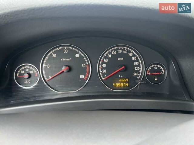 Серый Опель Сигнум, объемом двигателя 1.91 л и пробегом 395 тыс. км за 5000 $, фото 11 на Automoto.ua