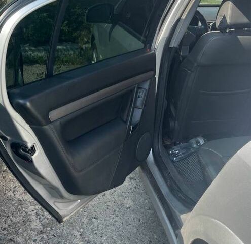 Сірий Опель Сігнум, об'ємом двигуна 1.8 л та пробігом 200 тис. км за 5000 $, фото 4 на Automoto.ua