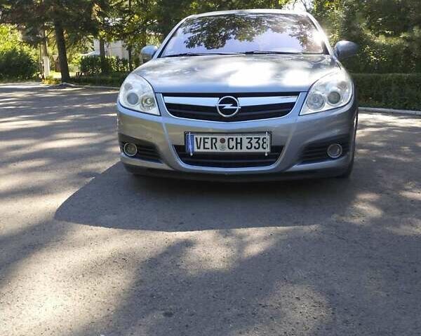 Серый Опель Сигнум, объемом двигателя 1.9 л и пробегом 225 тыс. км за 5700 $, фото 1 на Automoto.ua