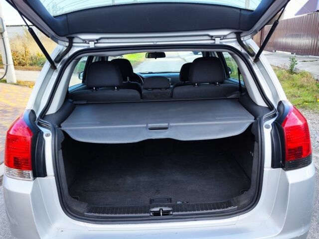 Сірий Опель Сігнум, об'ємом двигуна 1.8 л та пробігом 260 тис. км за 2200 $, фото 9 на Automoto.ua