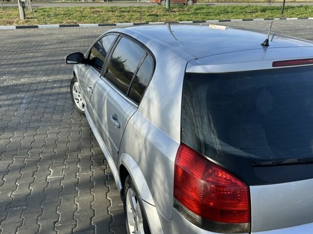 Сірий Опель Сігнум, об'ємом двигуна 2.2 л та пробігом 350 тис. км за 3200 $, фото 4 на Automoto.ua