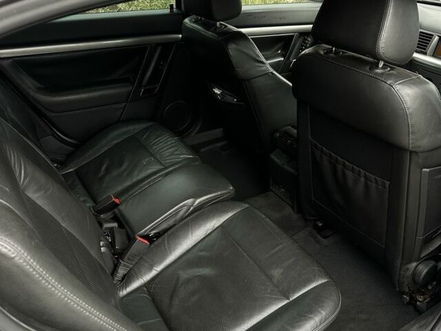 Серый Опель Сигнум, объемом двигателя 1.9 л и пробегом 270 тыс. км за 1950 $, фото 6 на Automoto.ua