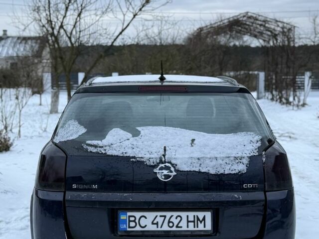 Синий Опель Сигнум, объемом двигателя 3 л и пробегом 300 тыс. км за 1650 $, фото 4 на Automoto.ua