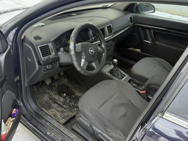 Синий Опель Сигнум, объемом двигателя 3 л и пробегом 300 тыс. км за 1650 $, фото 5 на Automoto.ua