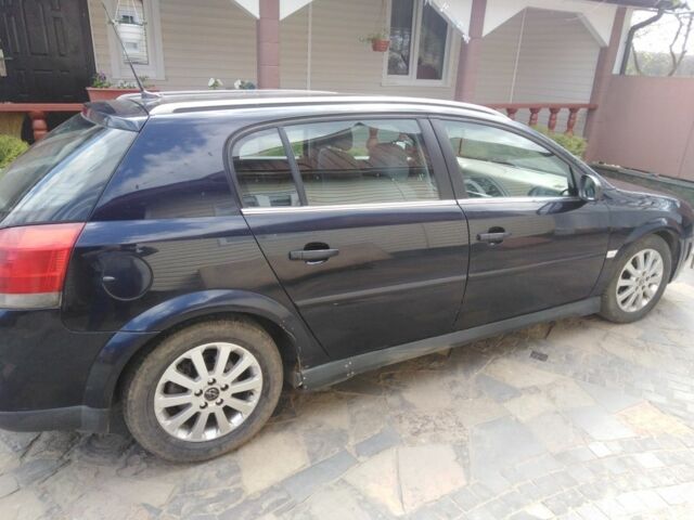 Синий Опель Сигнум, объемом двигателя 2.2 л и пробегом 363 тыс. км за 3200 $, фото 5 на Automoto.ua