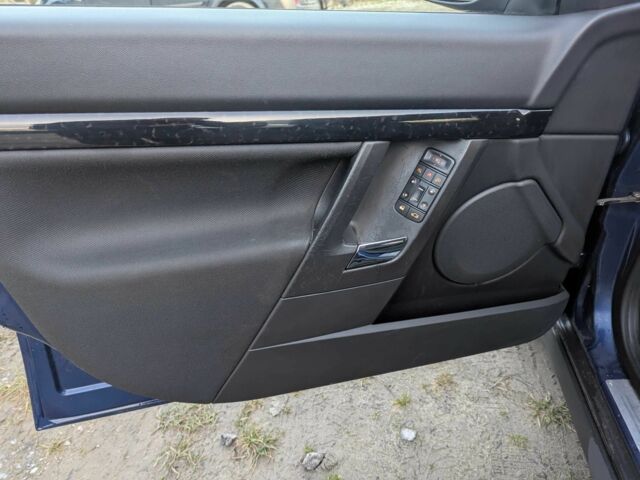 Синій Опель Сігнум, об'ємом двигуна 2.2 л та пробігом 180 тис. км за 1999 $, фото 14 на Automoto.ua