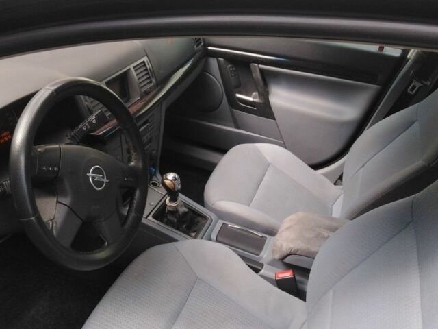 Синий Опель Сигнум, объемом двигателя 2.2 л и пробегом 363 тыс. км за 3200 $, фото 7 на Automoto.ua