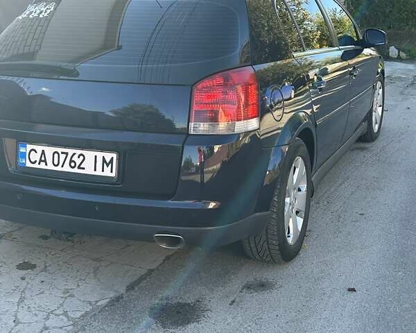 Синий Опель Сигнум, объемом двигателя 3.2 л и пробегом 223 тыс. км за 4000 $, фото 2 на Automoto.ua