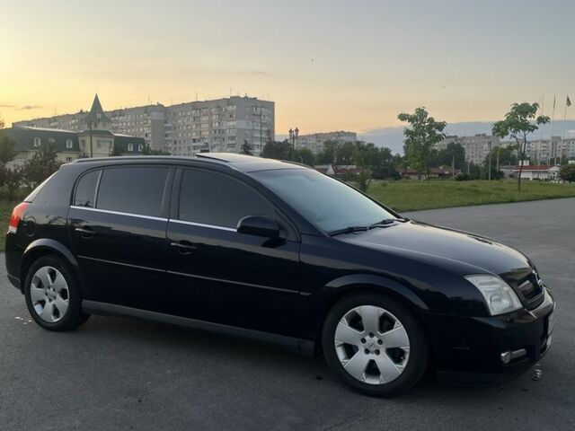 Синий Опель Сигнум, объемом двигателя 3.2 л и пробегом 230 тыс. км за 4947 $, фото 1 на Automoto.ua