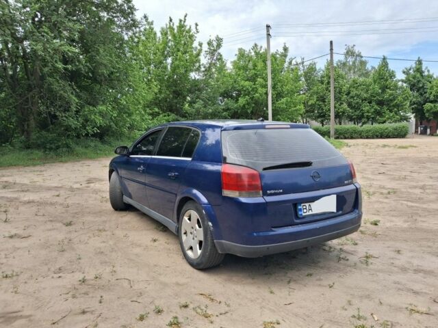 Синий Опель Сигнум, объемом двигателя 2 л и пробегом 370 тыс. км за 4000 $, фото 4 на Automoto.ua