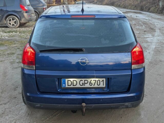 Синий Опель Сигнум, объемом двигателя 2.2 л и пробегом 180 тыс. км за 1999 $, фото 5 на Automoto.ua