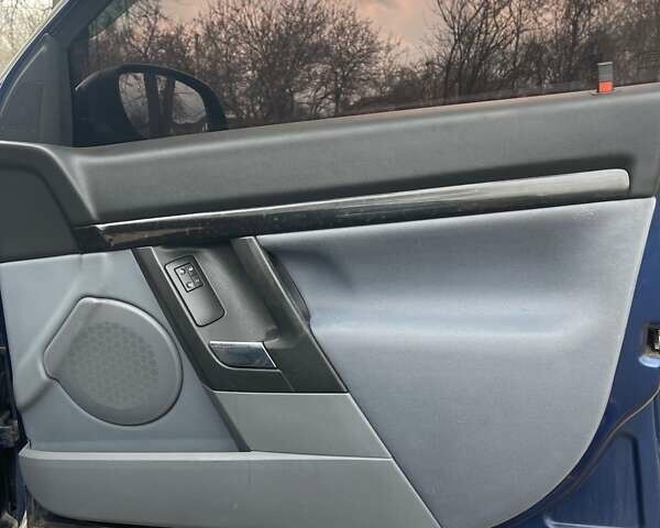 Синий Опель Сигнум, объемом двигателя 2.2 л и пробегом 395 тыс. км за 4000 $, фото 5 на Automoto.ua