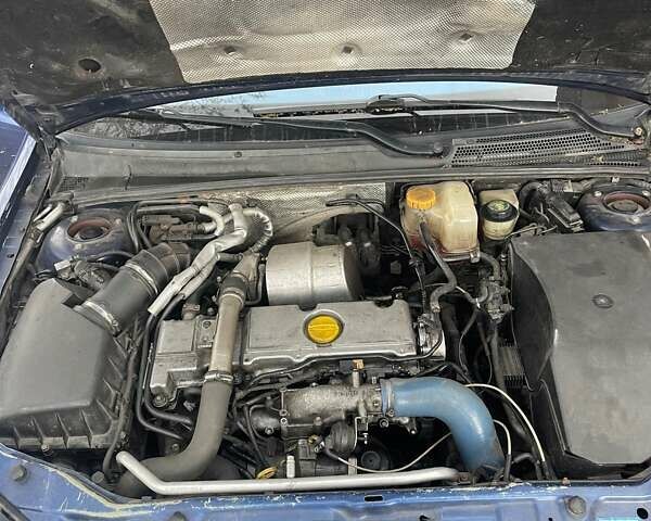 Синий Опель Сигнум, объемом двигателя 2.2 л и пробегом 395 тыс. км за 4000 $, фото 8 на Automoto.ua