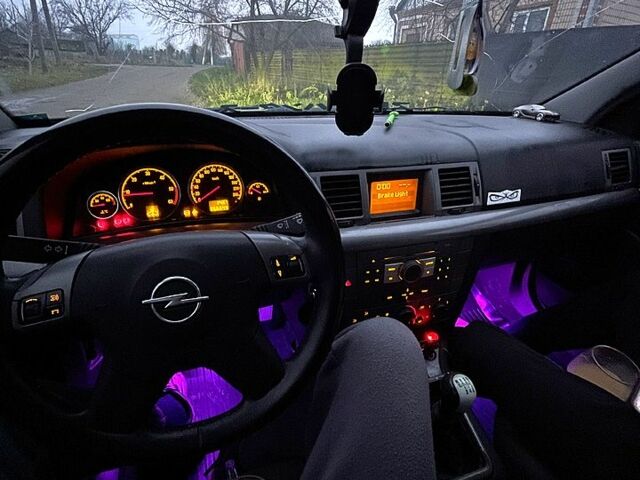 Синий Опель Сигнум, объемом двигателя 1.9 л и пробегом 300 тыс. км за 3450 $, фото 11 на Automoto.ua