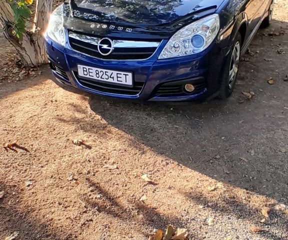 Синий Опель Сигнум, объемом двигателя 2.2 л и пробегом 282 тыс. км за 5800 $, фото 1 на Automoto.ua