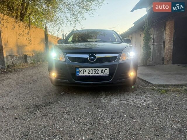 Синий Опель Сигнум, объемом двигателя 3 л и пробегом 248 тыс. км за 5700 $, фото 7 на Automoto.ua