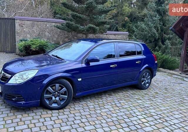 Синий Опель Сигнум, объемом двигателя 2.96 л и пробегом 246 тыс. км за 5500 $, фото 2 на Automoto.ua