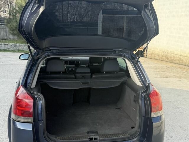 Синий Опель Сигнум, объемом двигателя 3 л и пробегом 247 тыс. км за 5500 $, фото 6 на Automoto.ua