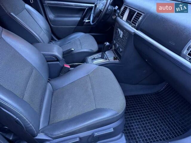 Синий Опель Сигнум, объемом двигателя 2.96 л и пробегом 246 тыс. км за 5500 $, фото 39 на Automoto.ua