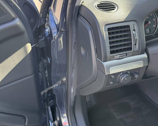 Синий Опель Сигнум, объемом двигателя 1.91 л и пробегом 227 тыс. км за 6900 $, фото 9 на Automoto.ua