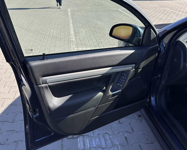 Синий Опель Сигнум, объемом двигателя 1.91 л и пробегом 227 тыс. км за 6900 $, фото 8 на Automoto.ua