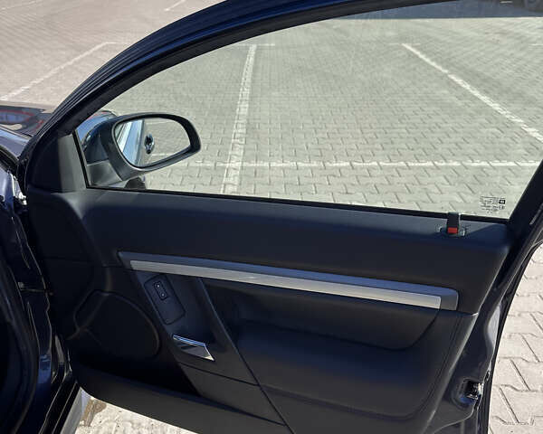 Синий Опель Сигнум, объемом двигателя 1.91 л и пробегом 227 тыс. км за 6900 $, фото 16 на Automoto.ua