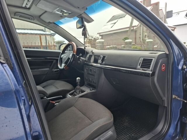 Синий Опель Сигнум, объемом двигателя 2.2 л и пробегом 300 тыс. км за 2150 $, фото 6 на Automoto.ua